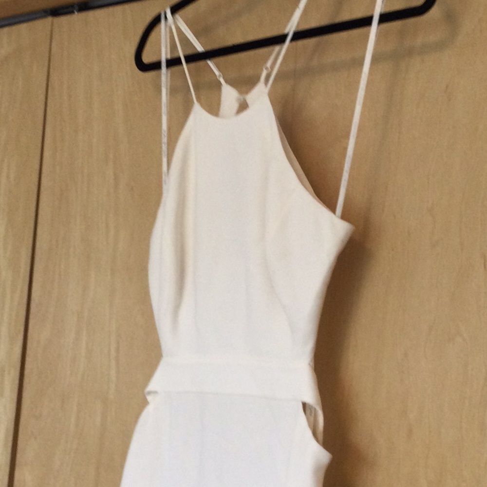 Halston Heritage Cutout Back Halter Gown - Picture 5 of 10